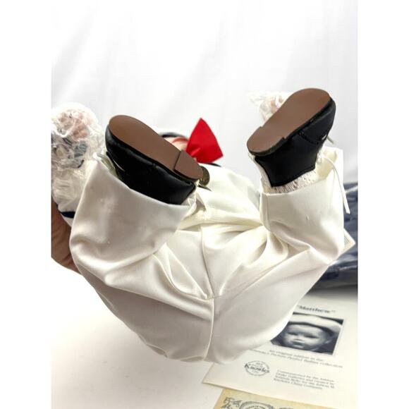 VTG Ashton Drake Matthew Porcelain Doll by Yolanda Bello 1980s Perfect Babies - Picture 10 of 16